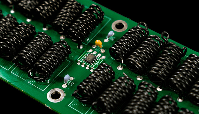 Технология антирезонансной катушки. Предотвращает воздушный шум