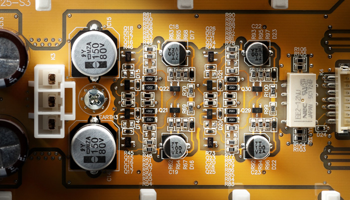 Низкий уровень шума и балансная схема