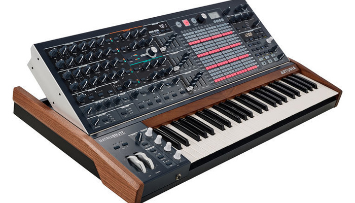 Arturia MatrixBrute