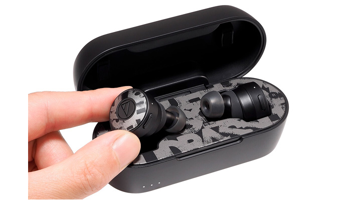 Полностью беспроводные внутриканальные наушники