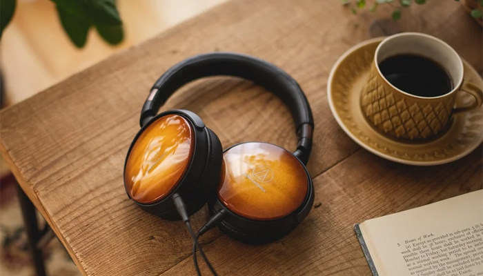 амбушюры и оголовье изготовлены из качественной синтетической кожи