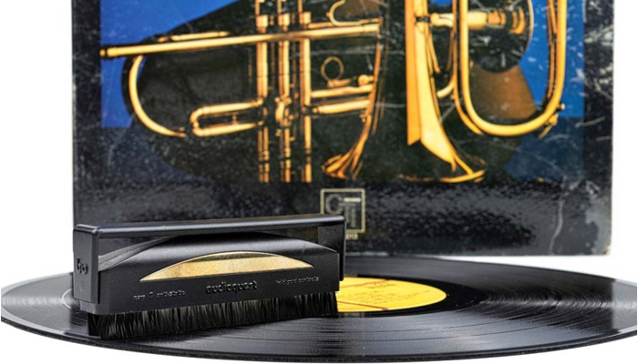 AudioQuest Anti-Static Record Brush