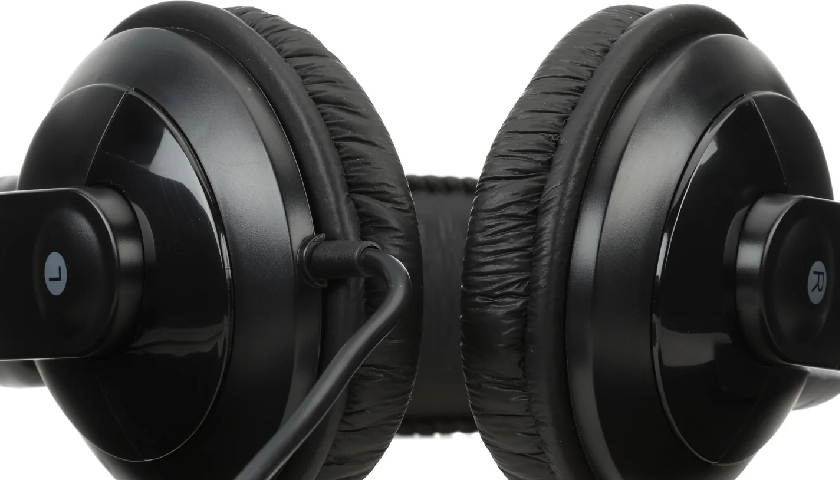 Универсальная совместимость Behringer HPM1000-BK