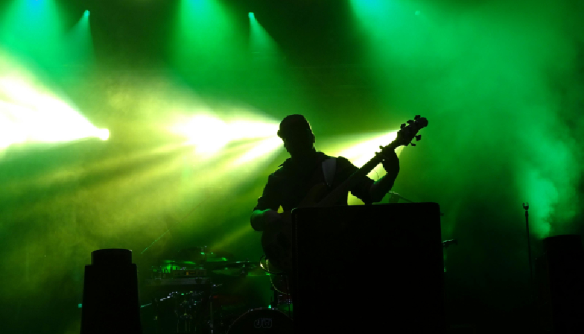 Технологии и инженерные решения EUROLIVE B1520 PRO 