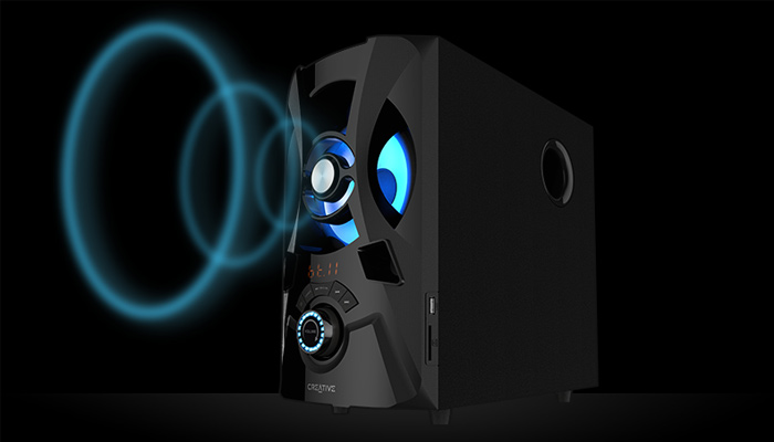 Сабвуфер с направленным вперед динамиком, обеспечивающий отличные низкие частоты