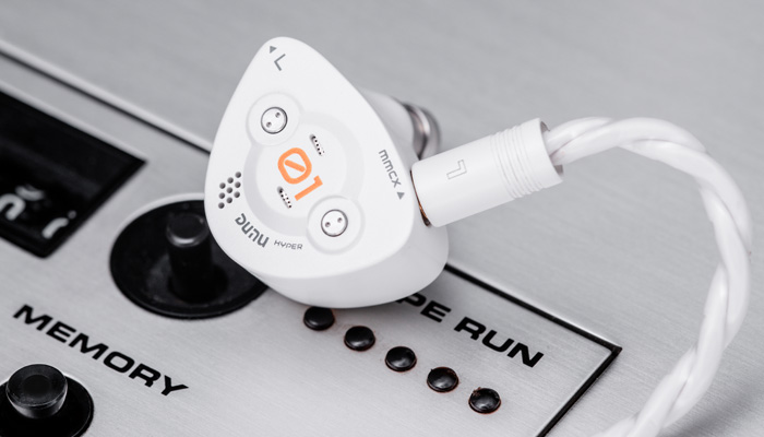 Флагманский низкочастотный драйвер "Glacier"