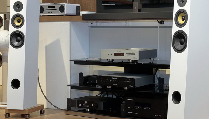 Davis Acoustics Courbet 7