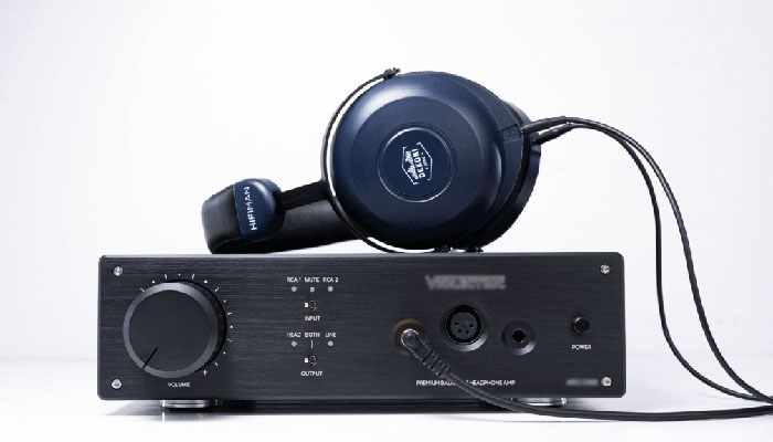 Dekoni x Hifiman Cobalt — полноразмерные наушники закрытого типа.