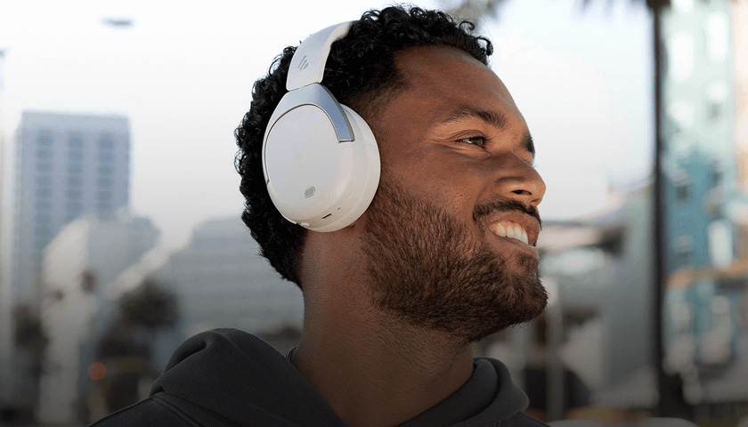 Шумоподавление на 45 дБ Отключает звук от внешнего мира