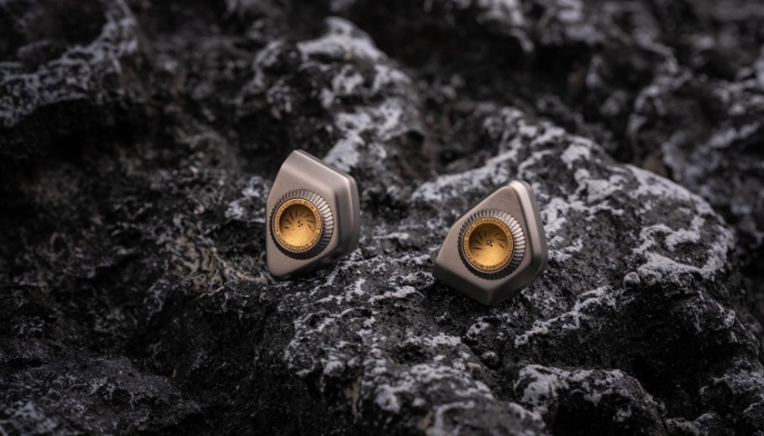 Т-образная конструкция + сверхлегкая звуковая катушка CCAW