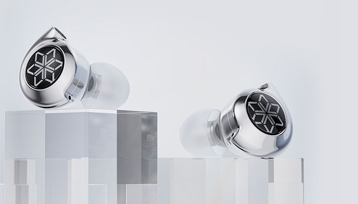 FiiO FD11 — динамические мониторные наушники.