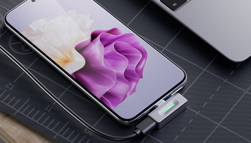 Специальный порт Type-C для заряда и работы одновременно