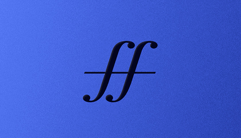 Исторический логотип сверху и скрытый намек на наследие, которое скрывается за ним