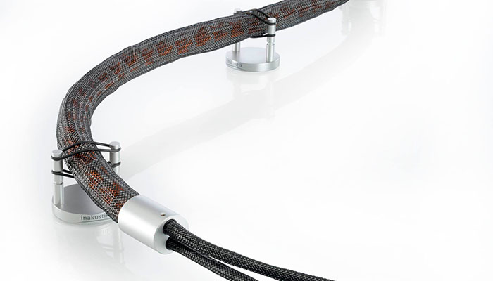 Inakustik Referenz Cable Base - напольные алюминиевые подставки-виброразвязки для кабеля.