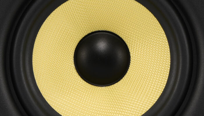 Низкочастотный динамик из кевлара