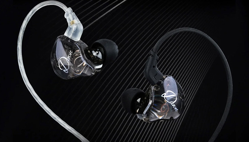 Впечатляющая широкая звуковая сцена, которая полностью погружает вас в процесс прослушивания