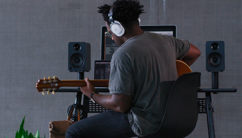 Kanto YU4 колонки для дома и студии