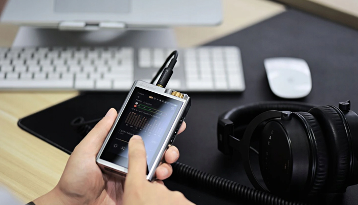 модель Titanium Edition