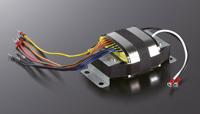 Высокорегулируемый источник питания