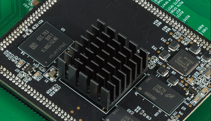 Входные/выходные разъемы HDMI также позволяют импортировать цифровой звук из видеоисточников