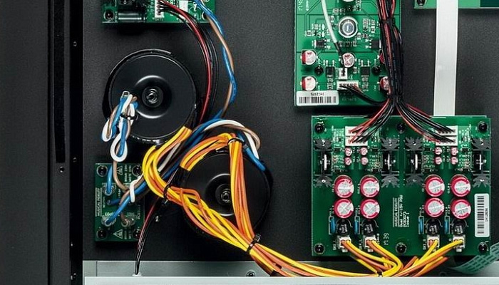 Источник питания