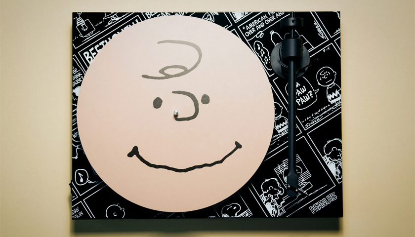 Pro-Ject Peanuts Turntable