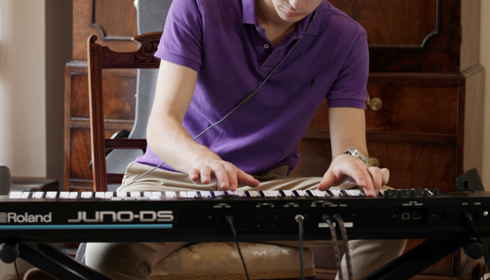 Для выбора нужного звука потребуются секунды, а играть им вы будете часами