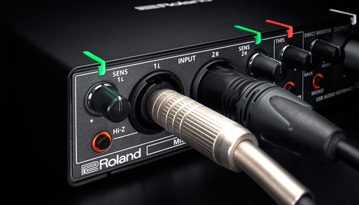 Крупные и яркие индикаторы уровня