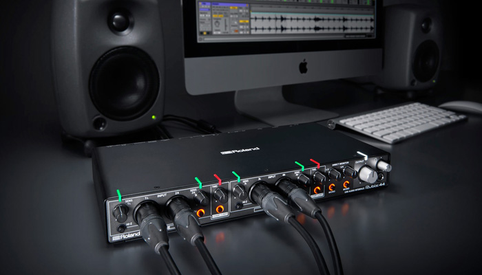 Крупные и яркие индикаторы уровня