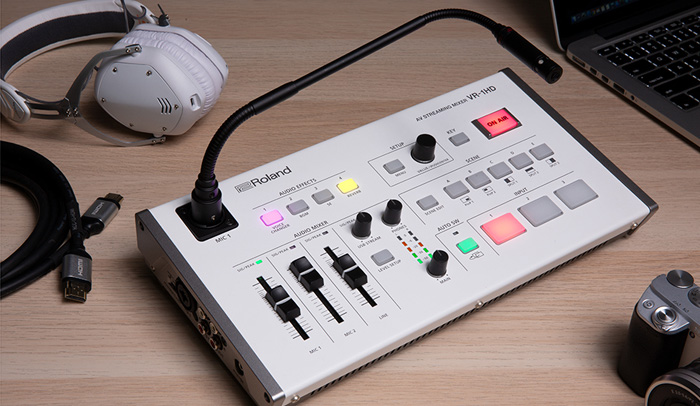 Roland VR-1HD