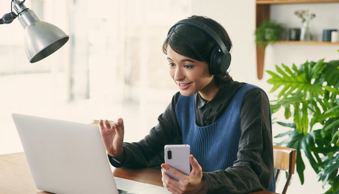 Более естественный окружающий звук