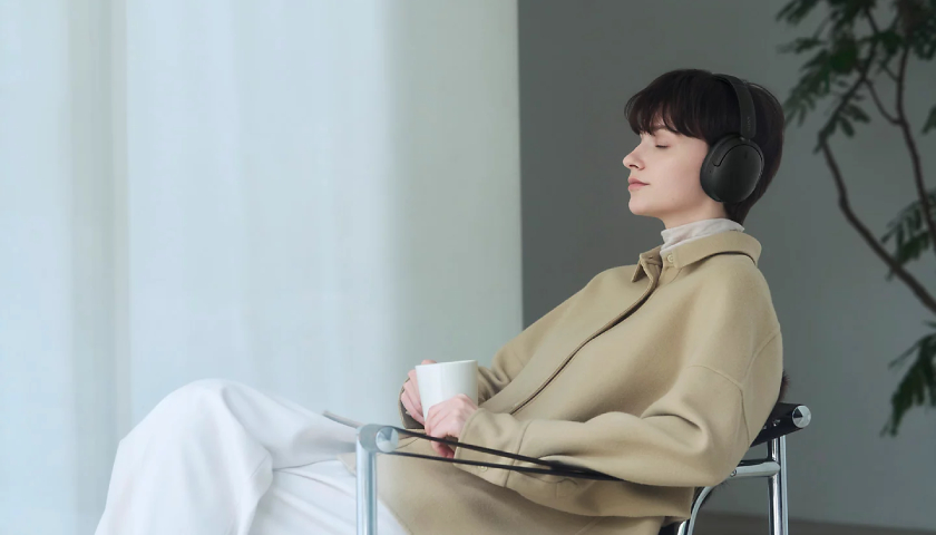Sony WH-1000XM4C Стабильное подключение и удобное управление