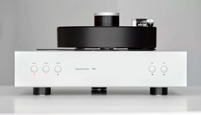 Soulution_787_White