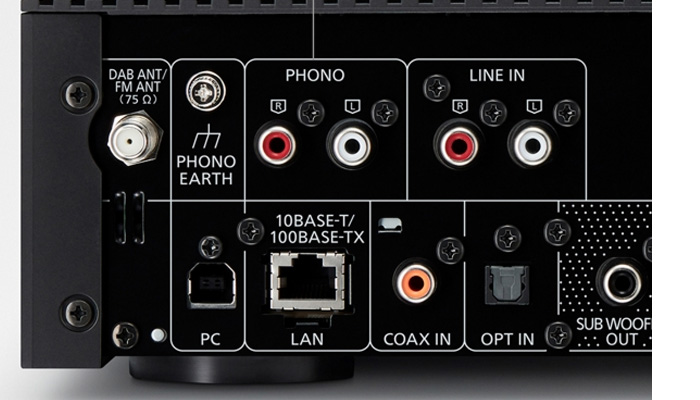 Встроенный фонокорректор, совместимый с ММ-картриджем