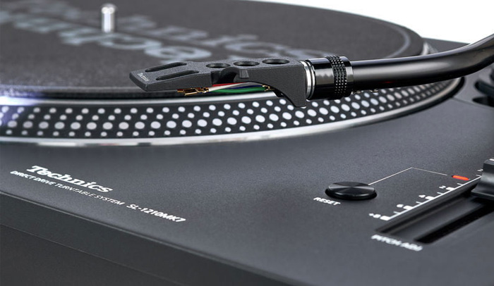 Technics SL-1210MK7EE