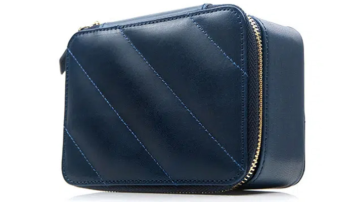 Кожаная сумка из премиальных материалов.