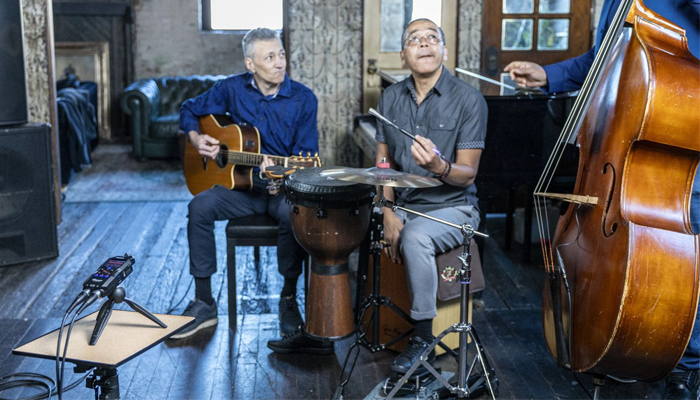 Сопряжение с вашим iOS-устройством