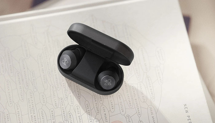 Беспроводная зарядка и до 20 часов воспроизведения