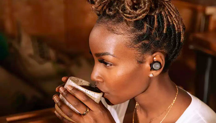 JBL Tour Pro+ TWS — полностью беспроводные наушники-вкладыши.