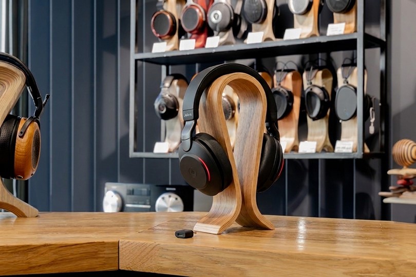 Jabra Evolve2 85 Link380c MS Stereo Black — профессиональная гарнитура для звонков