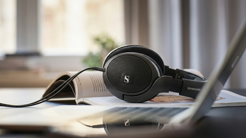 Sennheiser HD 560S Black: открытые наушники без отдельного усилителя
