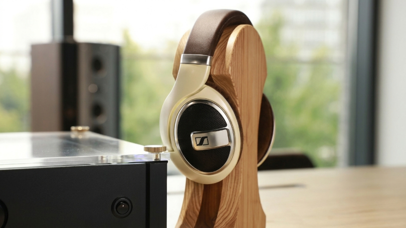 Sennheiser HD 599: открытые наушники для домашнего прослушивания