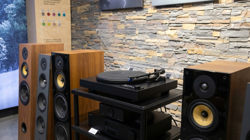 Dual CS 618Q Black