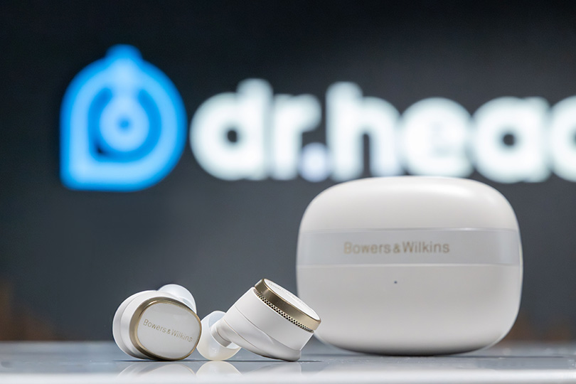 Bowers & Wilkins Pi8 Dove White