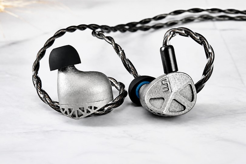 Unique Melody Stardust Titanium