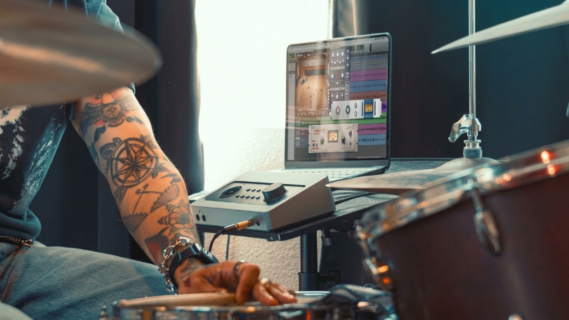 Universal Audio Volt 2 Max: компрессия Max Processing на входе