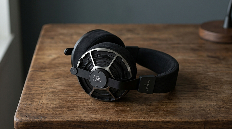 Final Audio DX10000CL Black Silver: алмазная диафрагма в закрытом корпусе