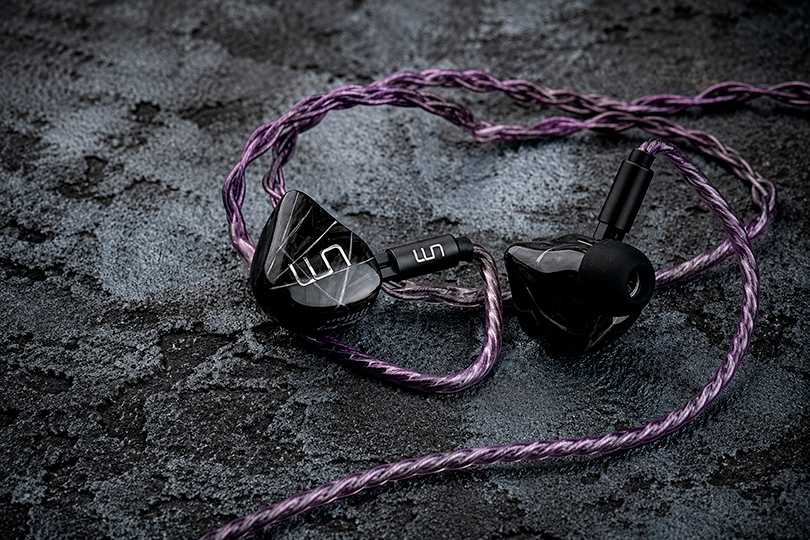 Минусы IEM: почему маленький формат подходит не всем