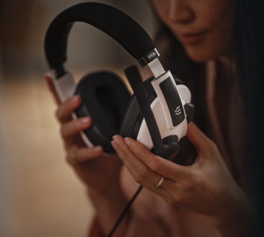 Наушники Epos H3 - lifestyle