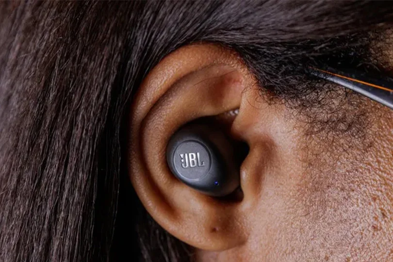 TWS-наушники JBL